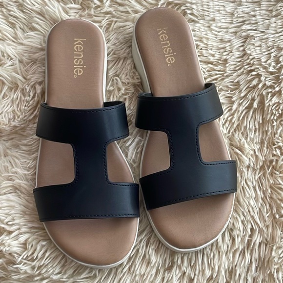 Kensie Women’s sandals - Picture 4 of 5